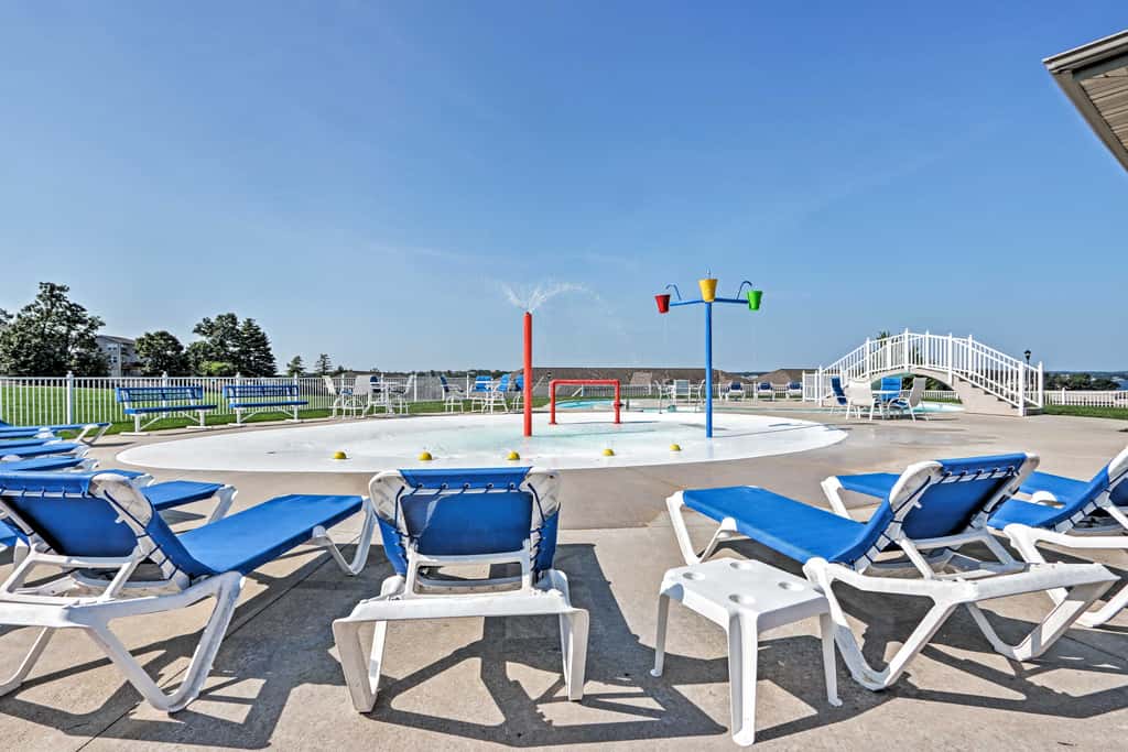 Osage Beach Condo Near Hiking & Shopping!