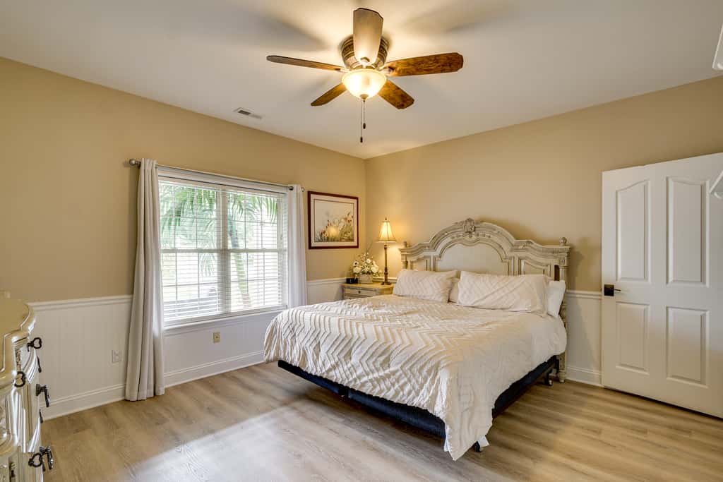 Pool, Hot Tub & Pickleball Court: Lake Ozarks Home