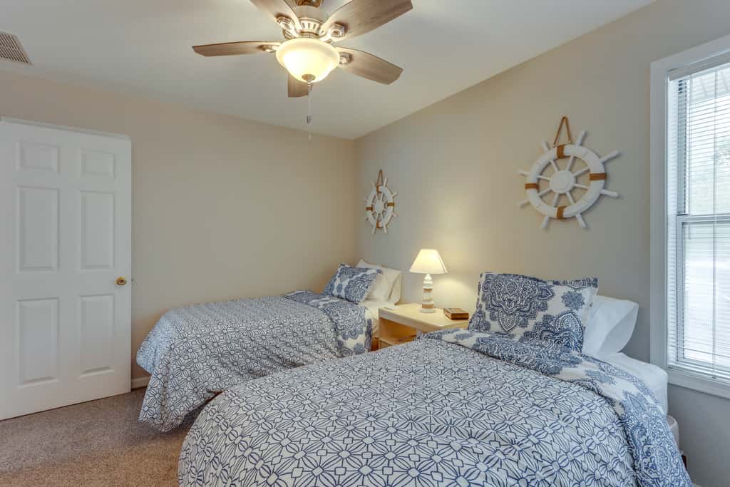 Lakefront Ozark Getaway w/ Views + Community Perks