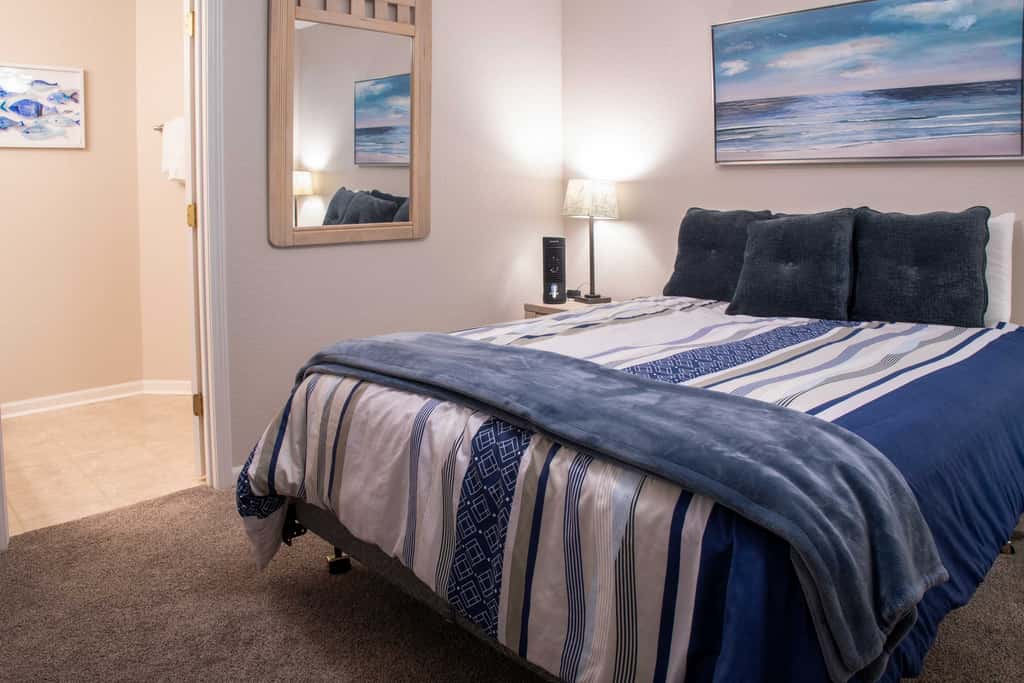 Lakefront Ozark Getaway w/ Views + Community Perks