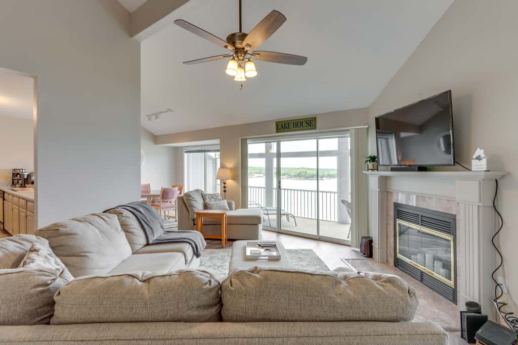 Lakefront Ozark Getaway w/ Views + Community Perks