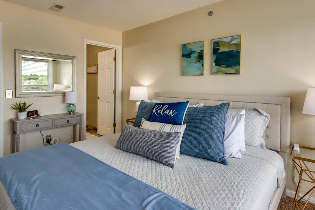 Lake Views + Pool Access: Condo in Osage Beach!