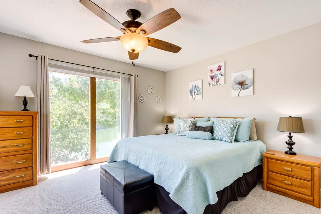 Walk to Pool + Lake: Cozy Osage Beach Condo
