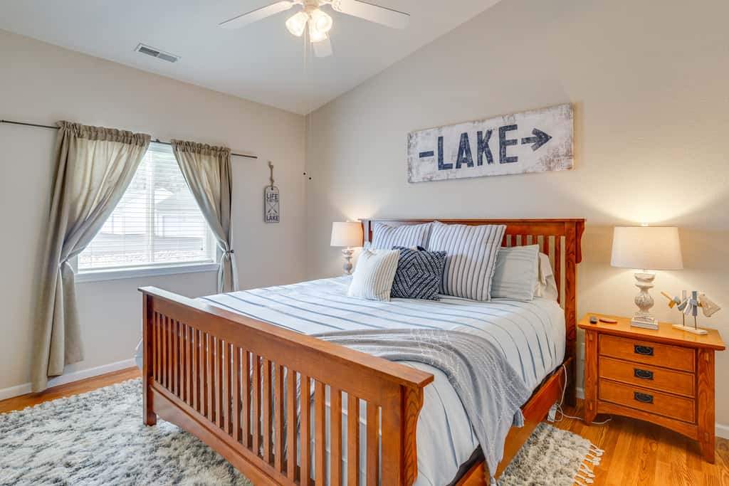 4 Mi to Dtwn: Gem w/ Lake Access in Camdenton