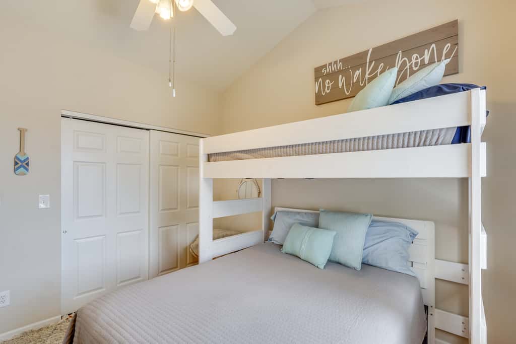 4 Mi to Dtwn: Gem w/ Lake Access in Camdenton