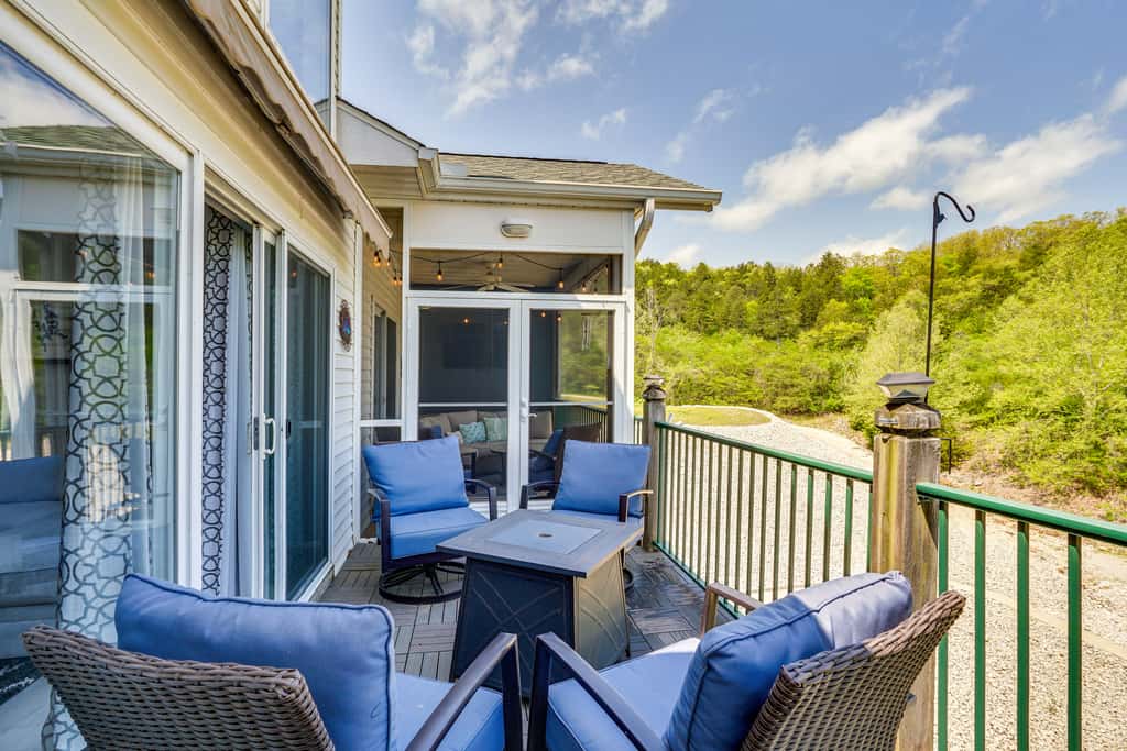 4 Mi to Dtwn: Gem w/ Lake Access in Camdenton