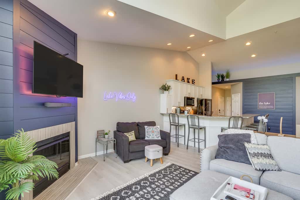 4 Mi to Dtwn: Gem w/ Lake Access in Camdenton