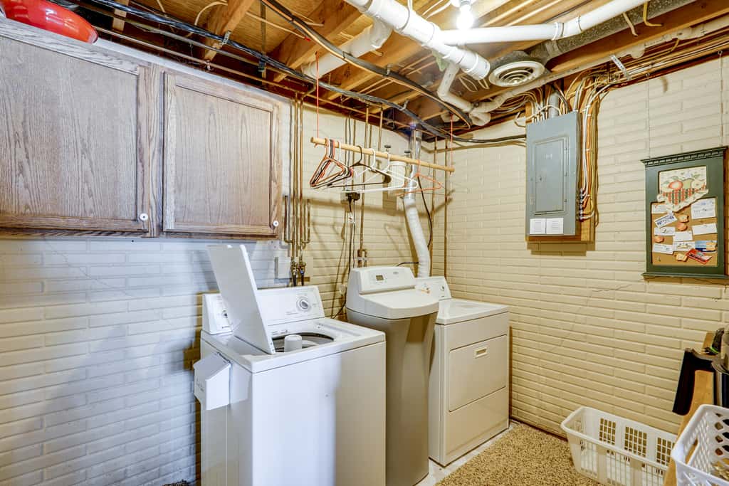 Lakefront & Dog-Friendly Gem in Gravois Mills