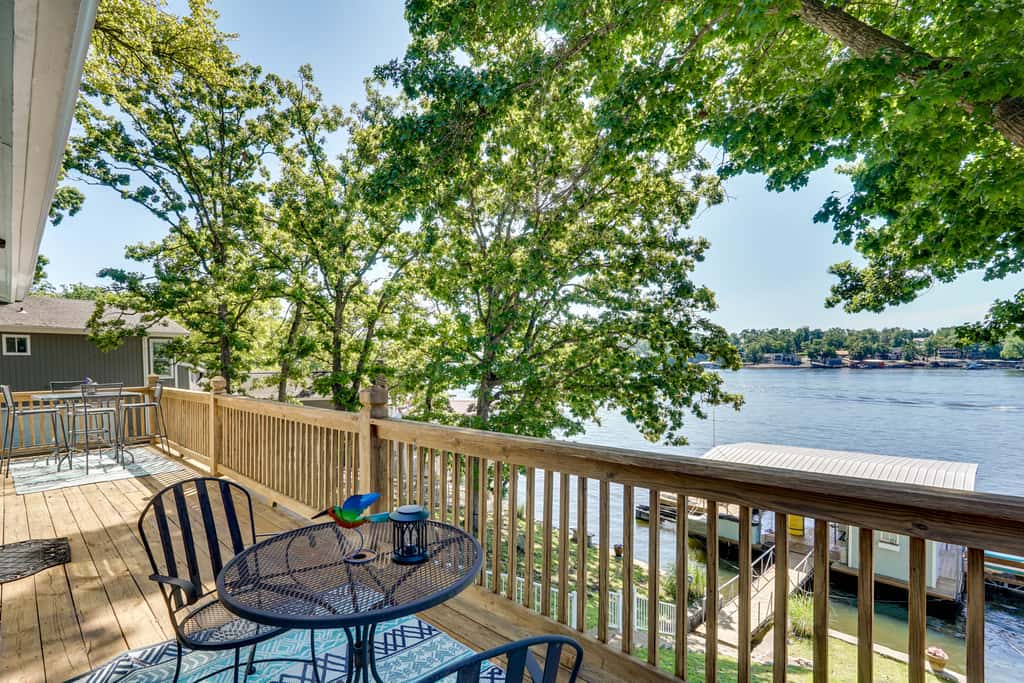 Lakefront & Dog-Friendly Gem in Gravois Mills
