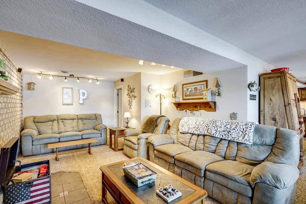 Lakefront & Dog-Friendly Gem in Gravois Mills