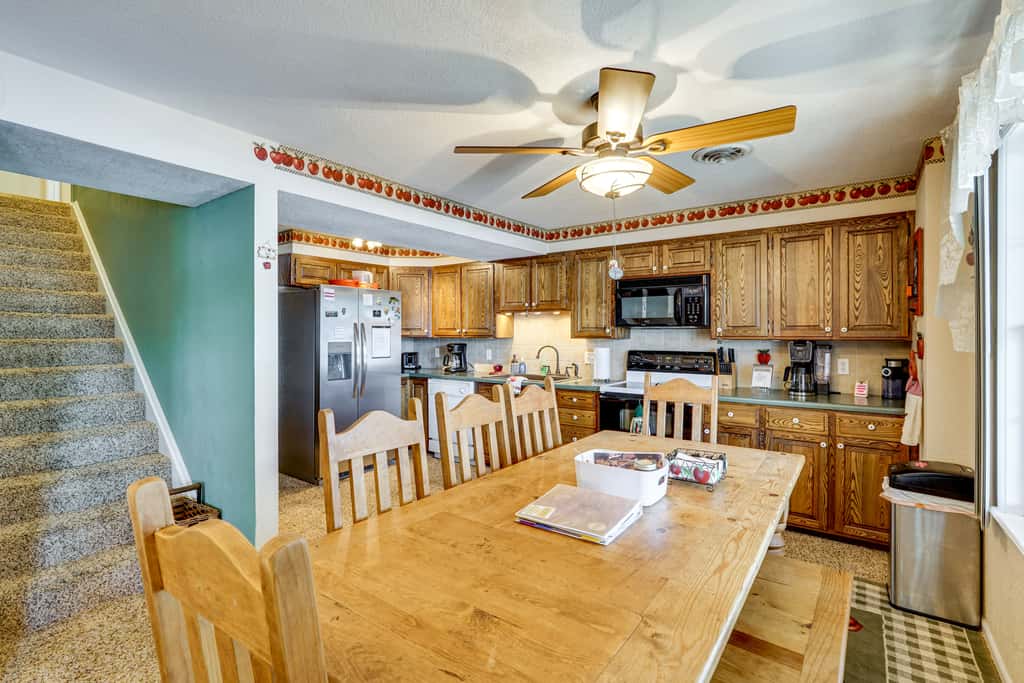 Lakefront & Dog-Friendly Gem in Gravois Mills