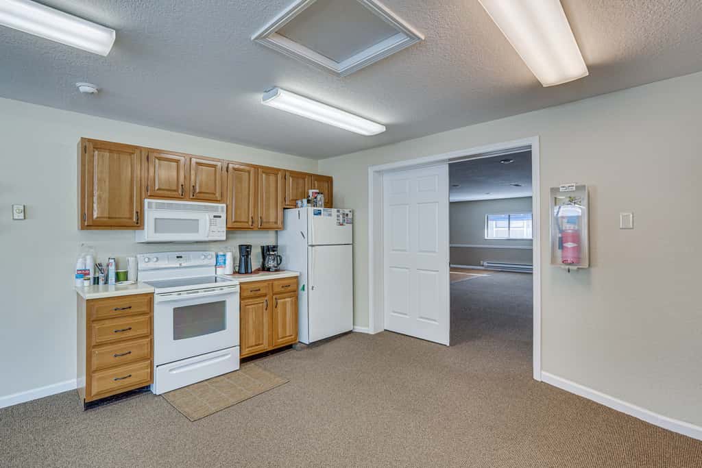 Lakefront Osage Beach Abode w/ Grill & Pool Access