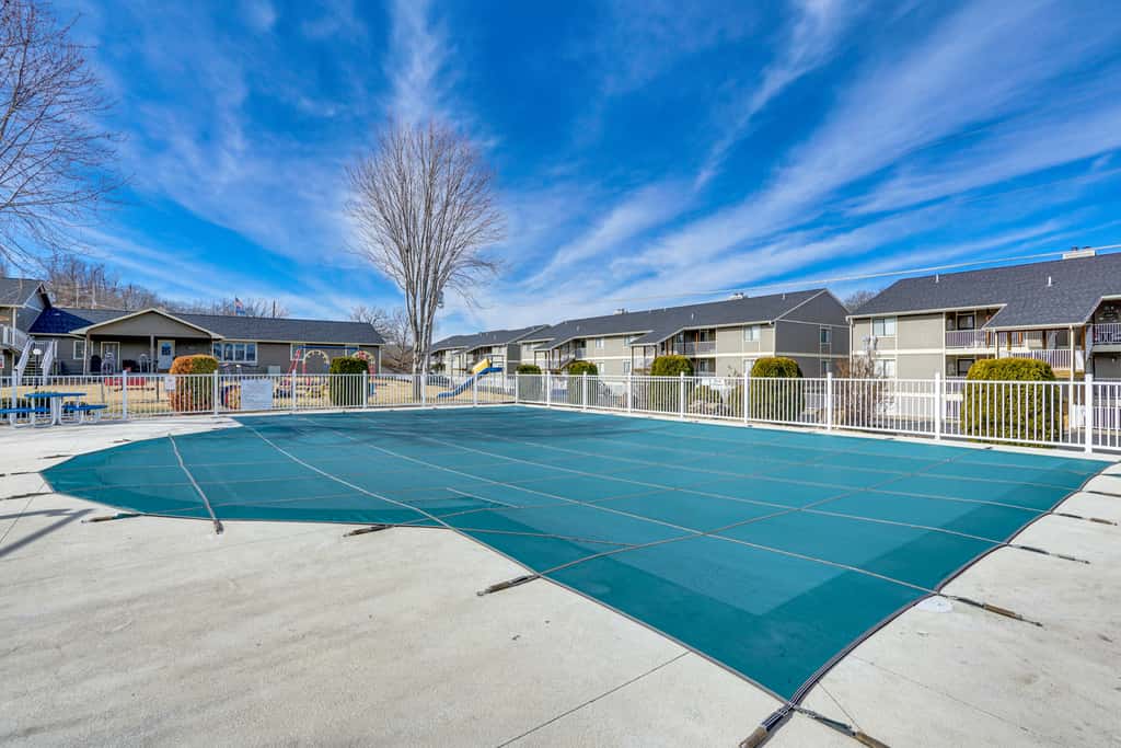 Lakefront Osage Beach Abode w/ Grill & Pool Access