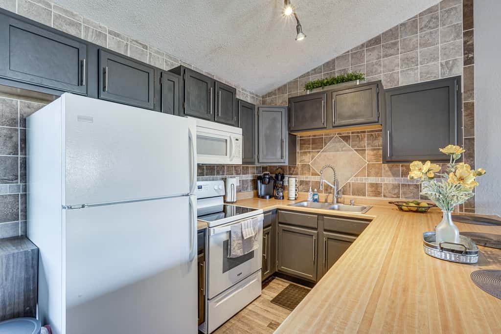 Village of Four Seasons Lake Condo w/ Pool Access!