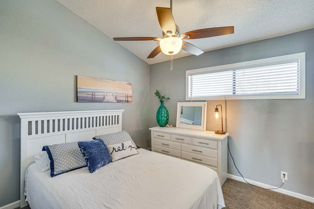 Village of Four Seasons Lake Condo w/ Pool Access!