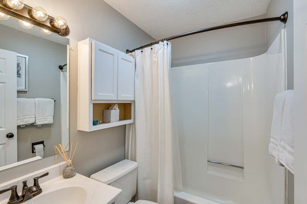 Village of Four Seasons Lake Condo w/ Pool Access!