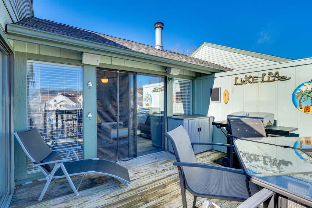 Village of Four Seasons Lake Condo w/ Pool Access!
