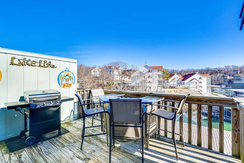 Village of Four Seasons Lake Condo w/ Pool Access!