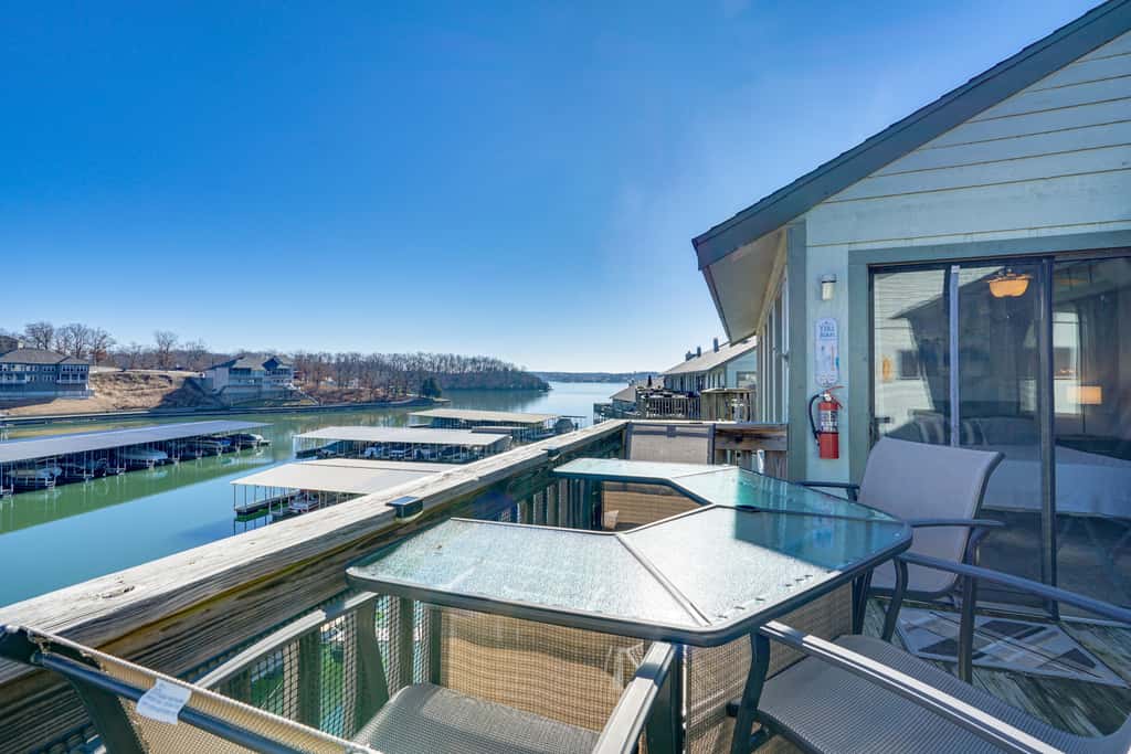 Village of Four Seasons Lake Condo w/ Pool Access!