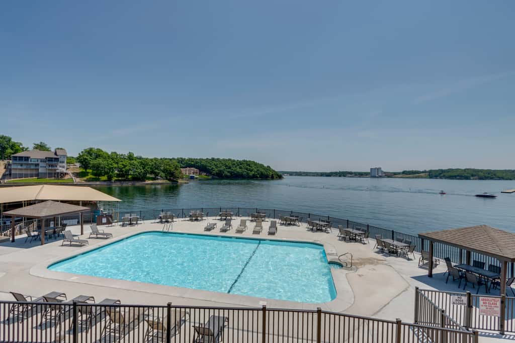 Village of Four Seasons Lake Condo w/ Pool Access!
