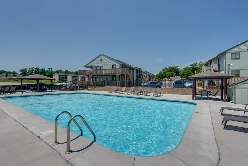 Village of Four Seasons Lake Condo w/ Pool Access!