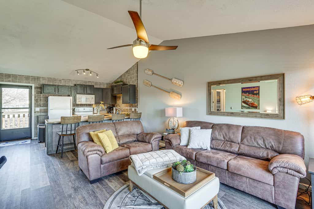 Village of Four Seasons Lake Condo w/ Pool Access!