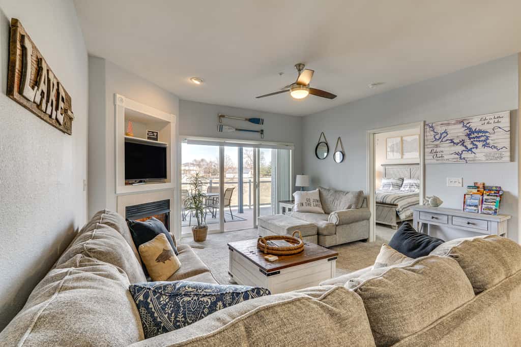 Lake Ozark Condo w/ Water Views & Pool Access!
