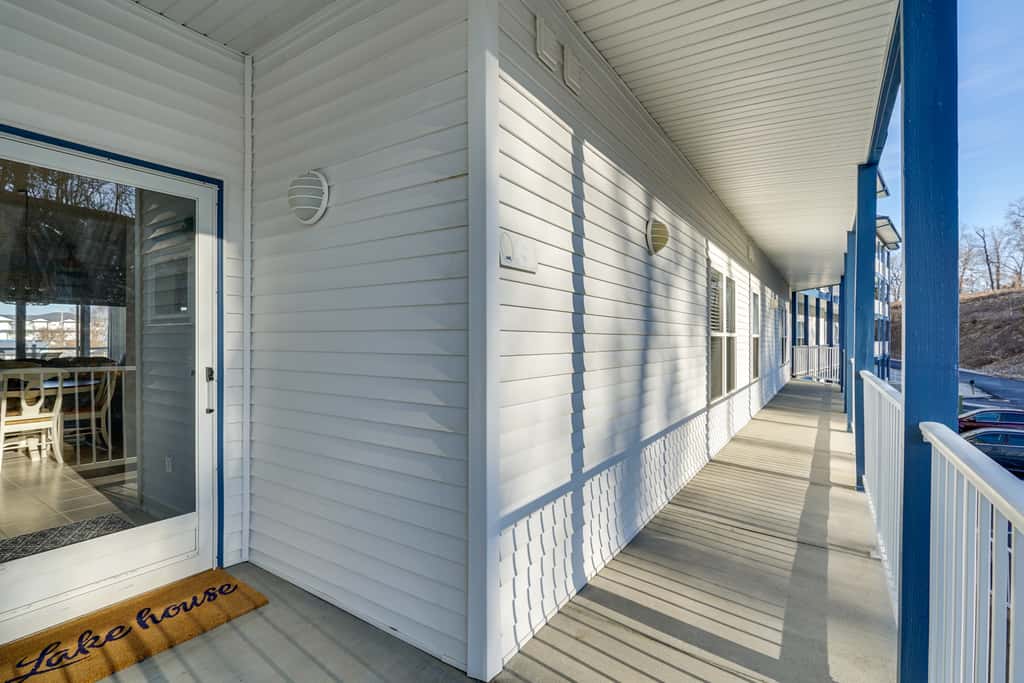 Lake Ozark Condo w/ Water Views & Pool Access!