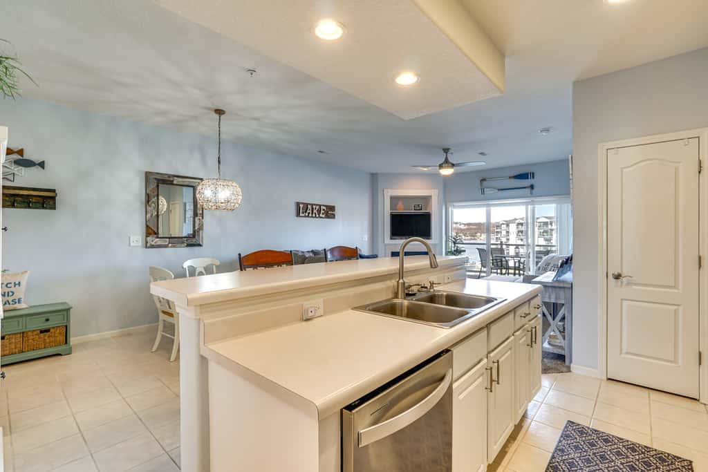 Lake Ozark Condo w/ Water Views & Pool Access!