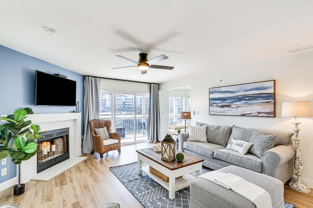 Regatta Bay Condo w/ Balcony + Water Views!