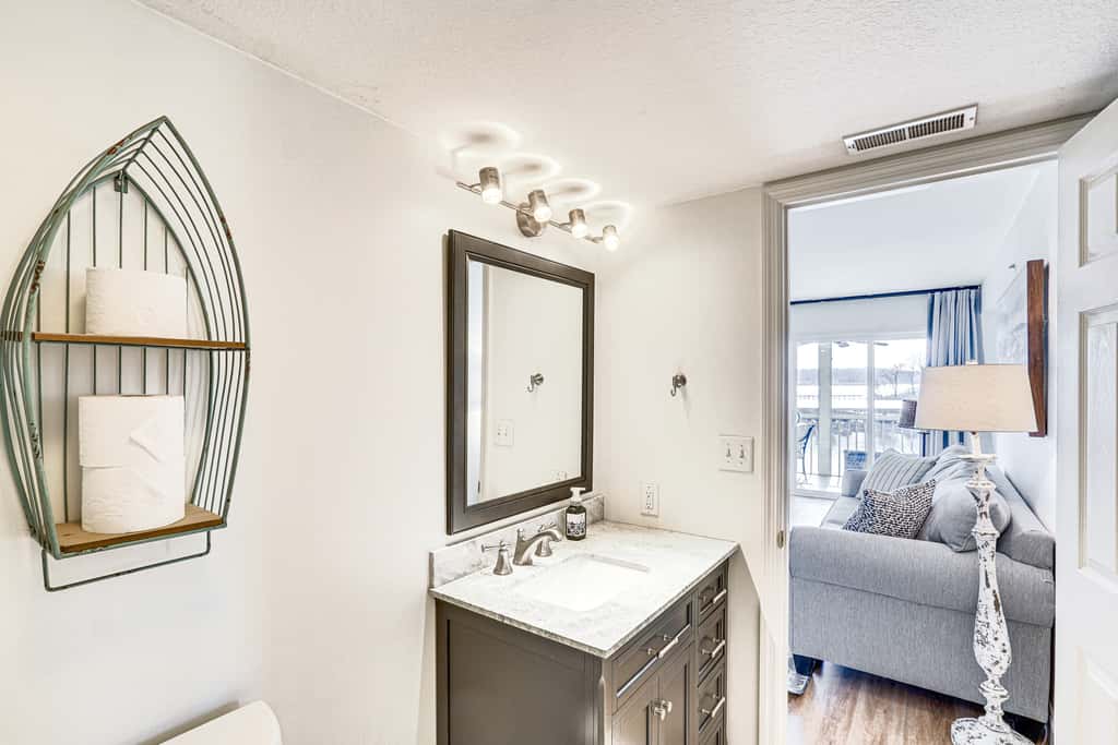 Regatta Bay Condo w/ Balcony + Water Views!