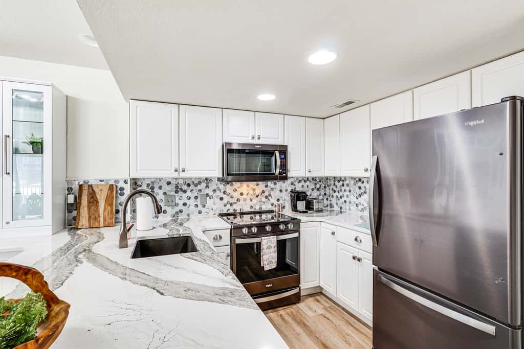 Regatta Bay Condo w/ Balcony + Water Views!