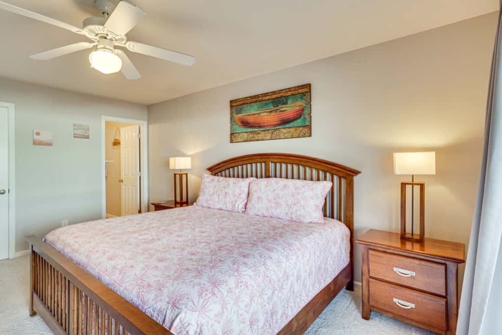 Lake of The Ozarks Condo w/ Pool in Camdenton
