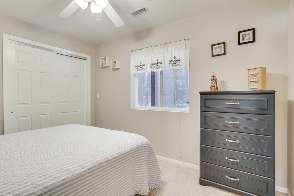 Lake of The Ozarks Condo w/ Pool in Camdenton