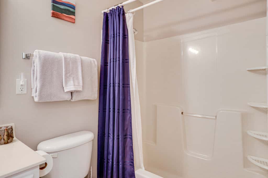 Lake of The Ozarks Condo w/ Pool in Camdenton