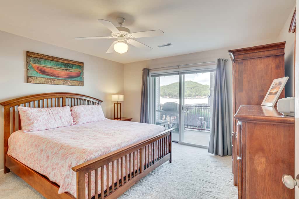 Lake of The Ozarks Condo w/ Pool in Camdenton
