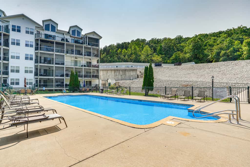 Lakefront Camdenton Condo Near Ha Ha Tonka