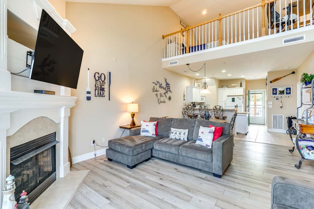 Lakefront Camdenton Condo Near Ha Ha Tonka