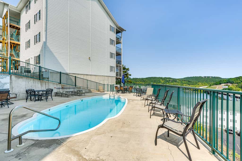 Lakefront Camdenton Condo Near Ha Ha Tonka