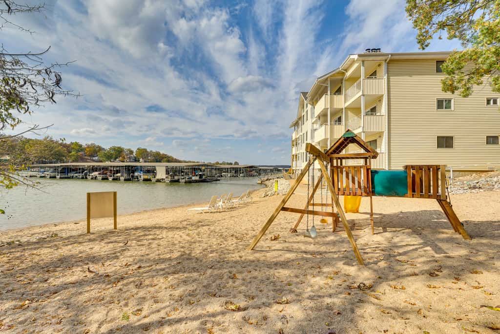Lakefront Osage Beach Condo w/ Water-View Balcony!