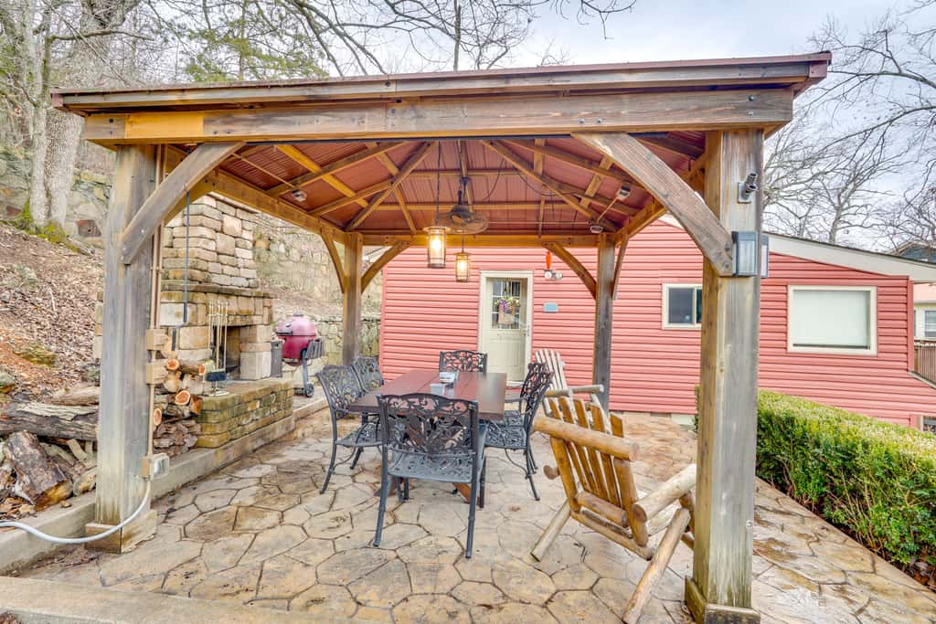 Private Boat Dock: Lakefront Cabin in Camdenton