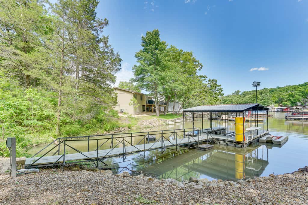 Balcony & Fire Pit: Home on Lake of Ozarks!