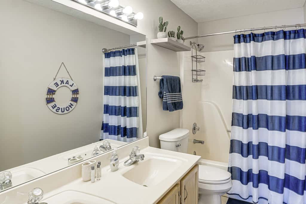 Pool Access, Steps to Beach: Scenic Ozarks Retreat