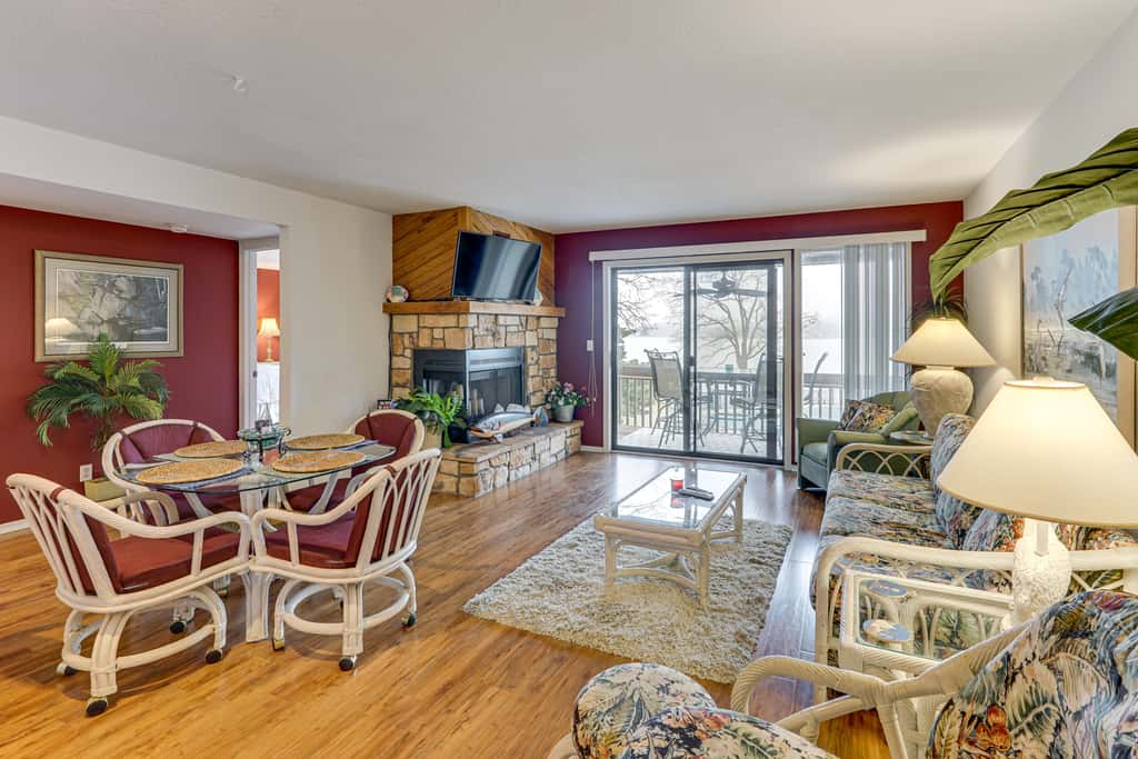 Main Channel View! Condo w/ Dock & Pool Access
