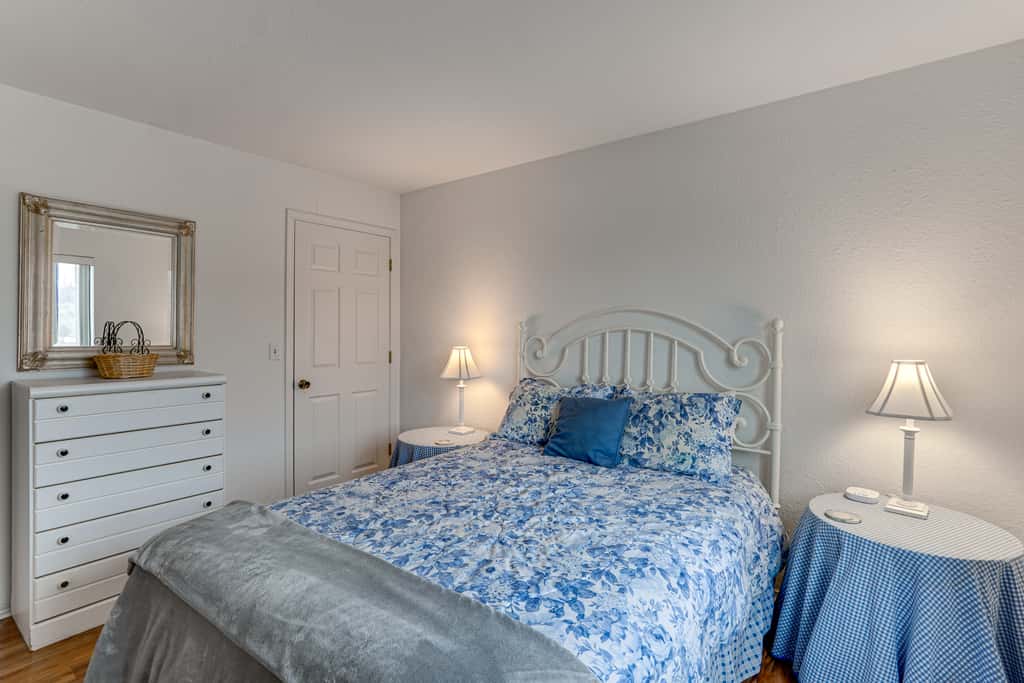 Main Channel View! Condo w/ Dock & Pool Access