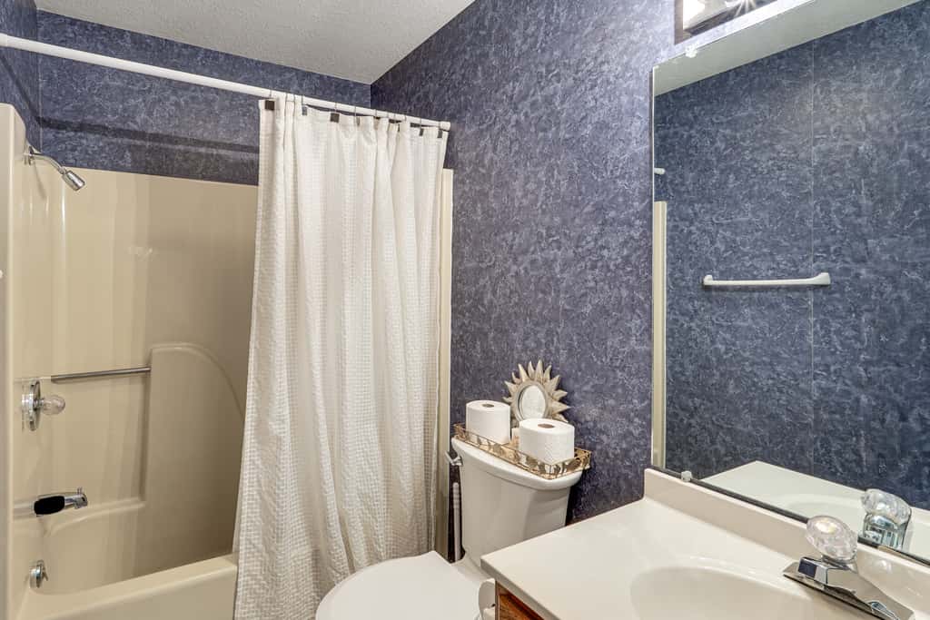 Main Channel View! Condo w/ Dock & Pool Access