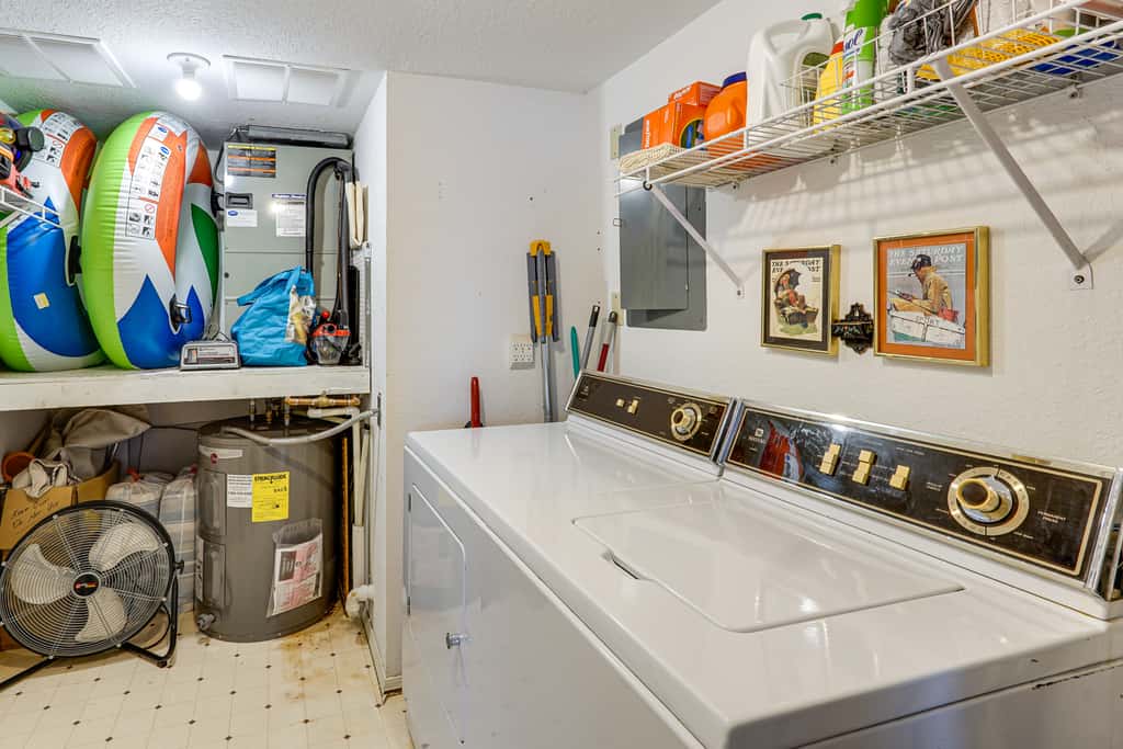 Main Channel View! Condo w/ Dock & Pool Access