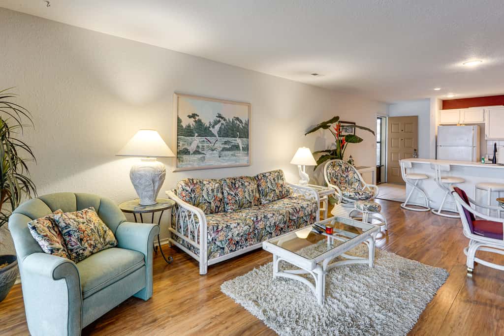 Main Channel View! Condo w/ Dock & Pool Access