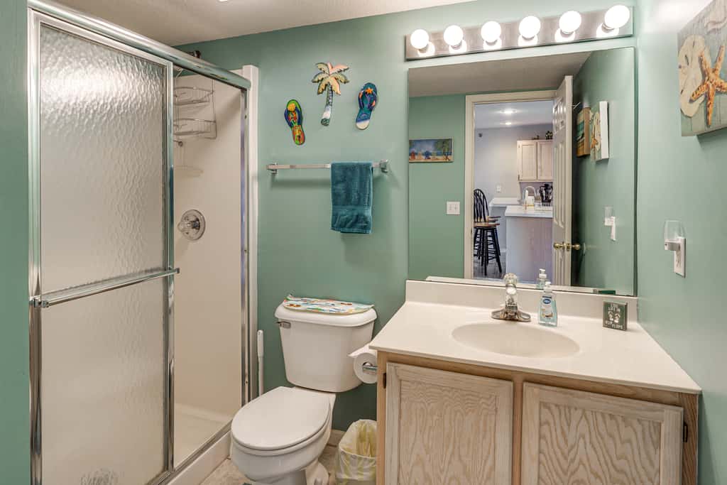 Pool & Beach Access: Lake of the Ozarks Condo