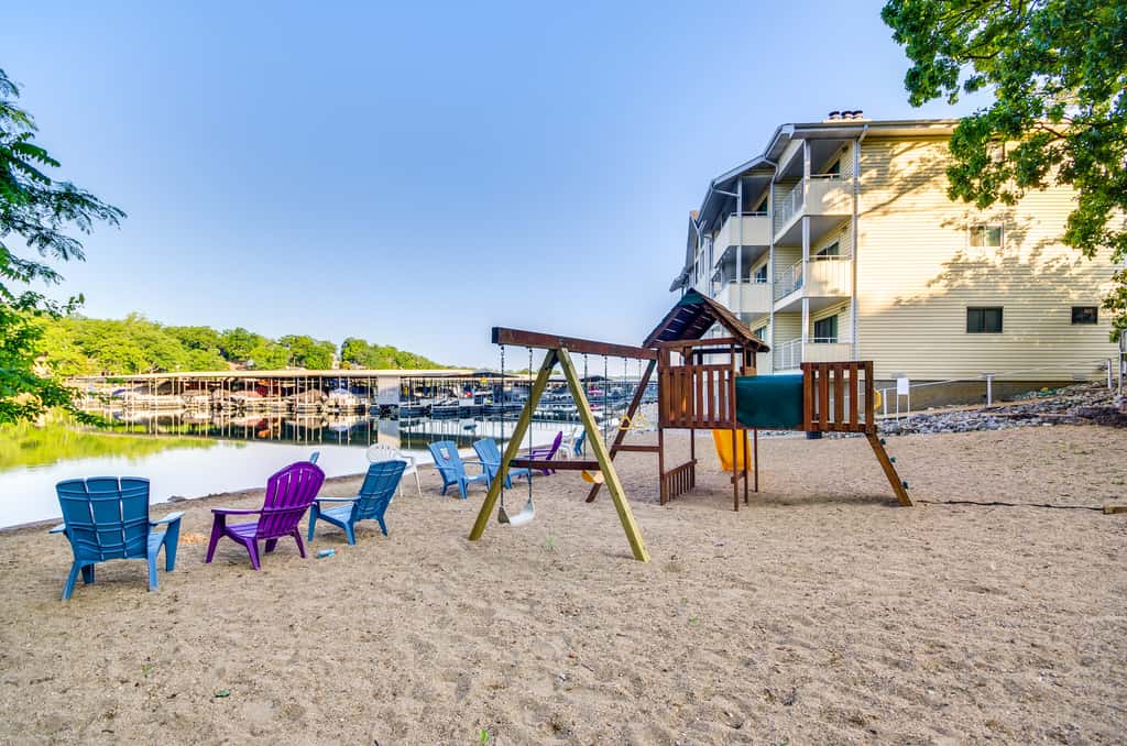 Pool & Beach Access: Lake of the Ozarks Condo